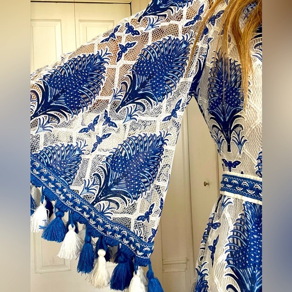 Blue and white embroidered dress with tassel sleeve and hem sz 2-4 - Picture 7 of 7